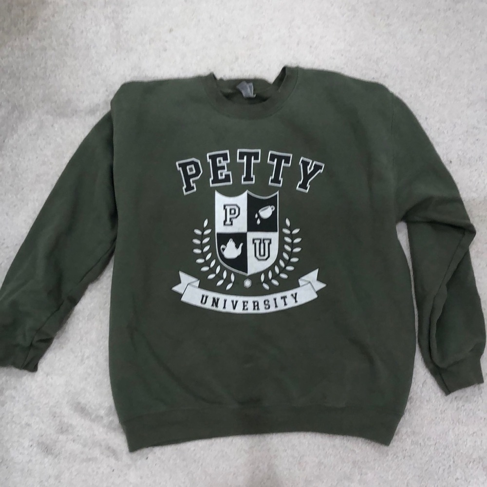 Petty University Graphic Tea Hoodie